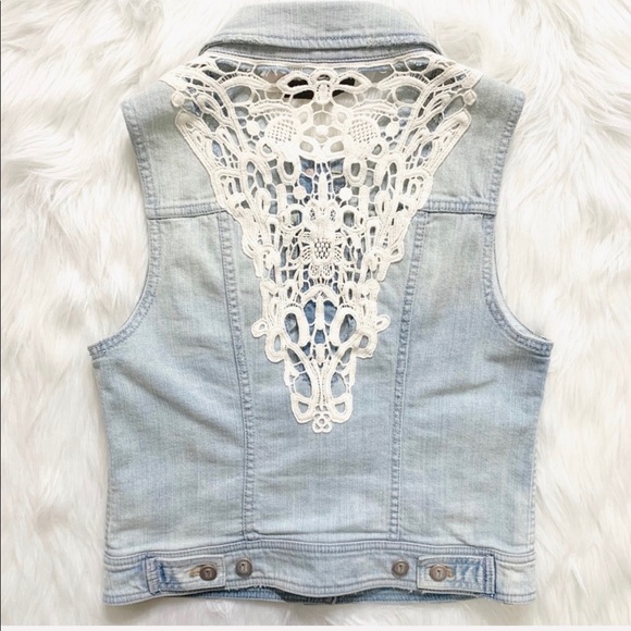 SOLD-Anthropologie Lace Sleeveless Jean Jacket - Picture 3 of 8